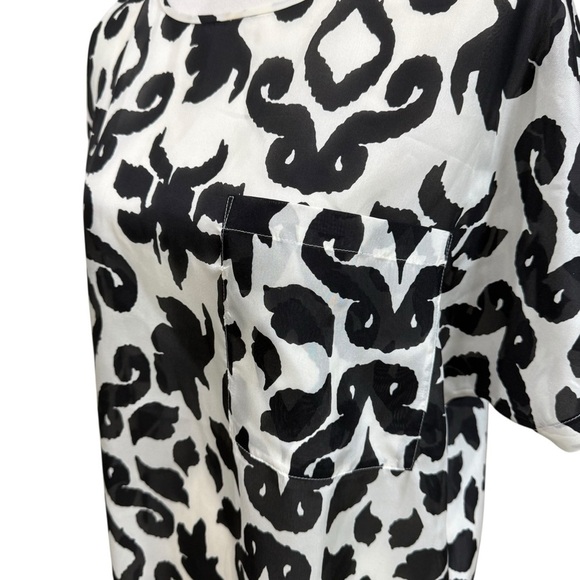 TILLEY NWT Women’s Small Slouchy Silk Tee Black Ikat Print Short Sleeve $220 - Picture 7 of 15